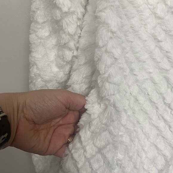 SIMPLY Southern Faux Fur Popcorn Puff 1/4 Zip Pullover Sweater, White, Small - Picture 4 of 9